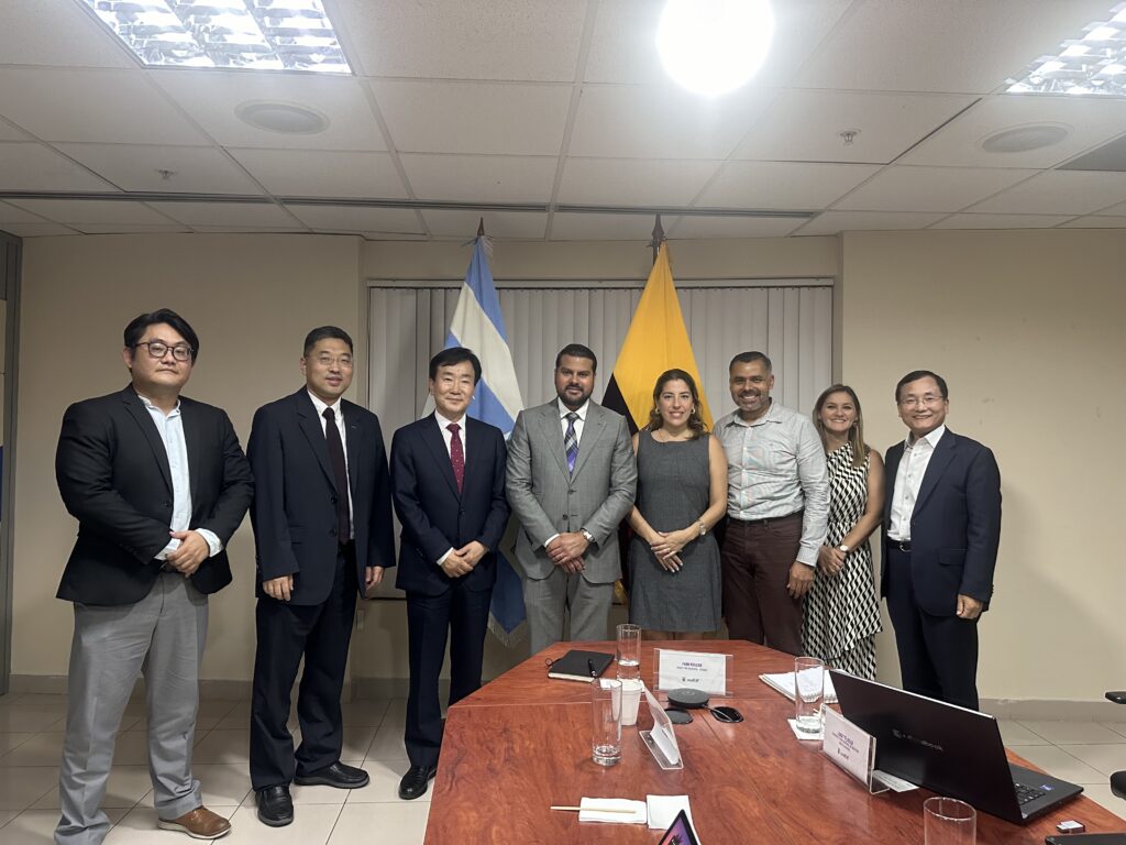 CUPIA visits Guayaquil to advance the next-generation ECUAPASS implementation project